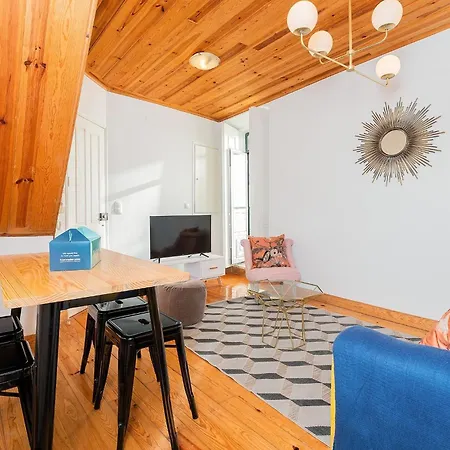 River View 1bdr In Alfama Close To Tram 아파트