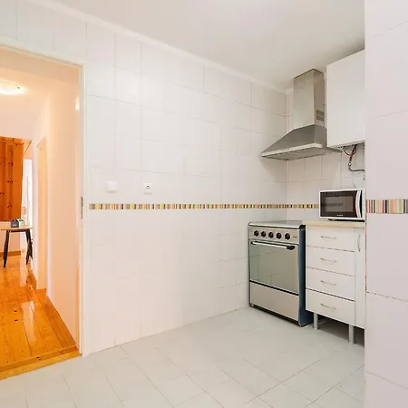 River View 1bdr In Alfama Close To Tram דירה ליסבון